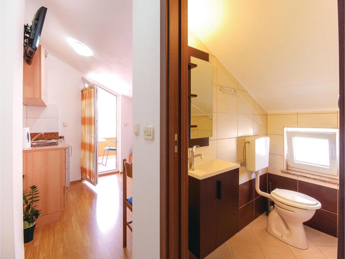Stunning Apartment In Crikvenica With Wifi Εξωτερικό φωτογραφία